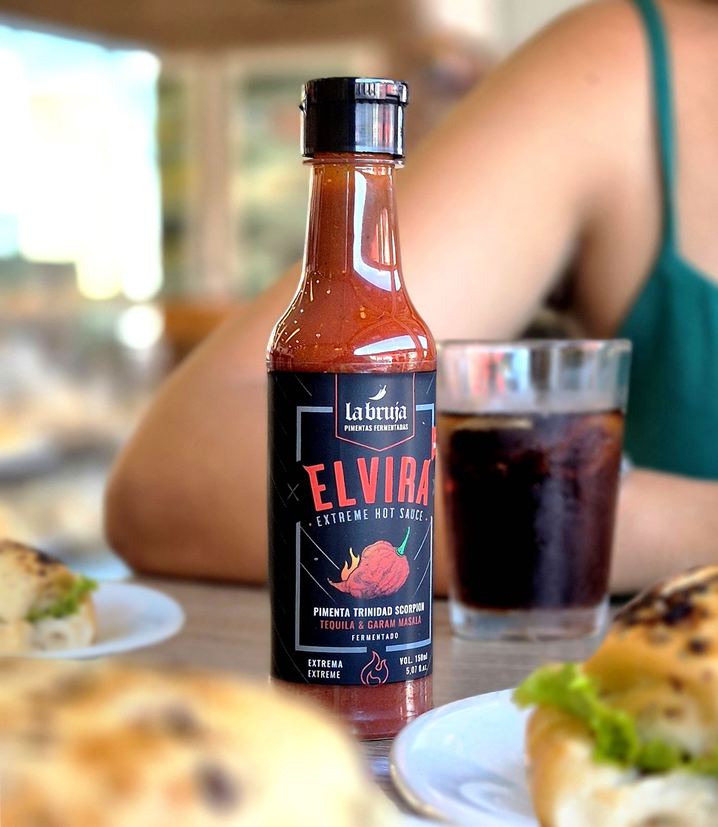 Molho de pimenta Elvira LaBruja 150ml - Trinidad Scorpion e Garam